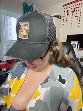 Stripchat Live Sex of DienkaGreen