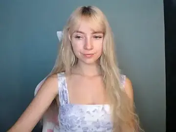 Stripchat Best live sex cam show of LuciaYoung