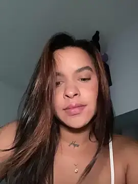 Stripchat Nude Webcam of sarah_salis_