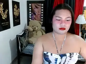 Stripchat Live Sex Cam of TSbrianaHugeCock
