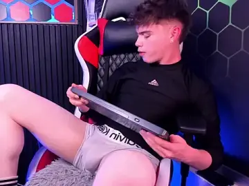 Stripchat Free Live Porn of Ian_Stone_