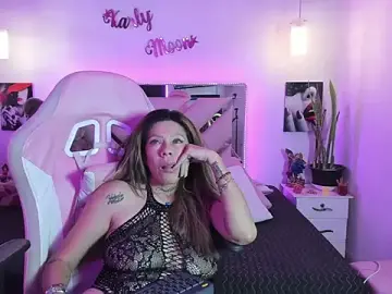 Stripchat Free Porn Cam of Karly_moon
