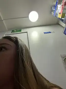 Stripchat Adult Webcam of roouse