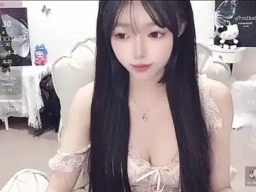 Stripchat Live Sex Cam of -EEBABY