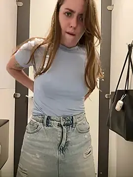 Stripchat Free Porn Cam of MariiD