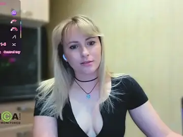 Stripchat Free Live Porn of Smoorodinkaa