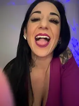 Stripchat Sex Cam of TigrezaSC