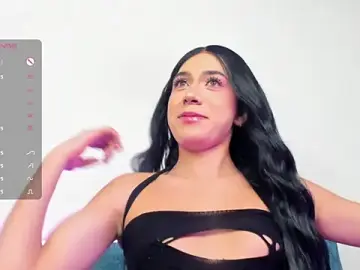 Stripchat Watch Live Sex Cams of KristallSwan