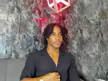 Stripchat Live Sex Cam of axel_silva4