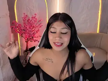 Stripchat Sex Cam of Canela_savage_tx