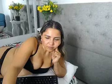 Stripchat Adult Webcam of cum_bigass