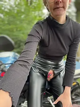 Stripchat Live Sex Cam of Bikergirl_97