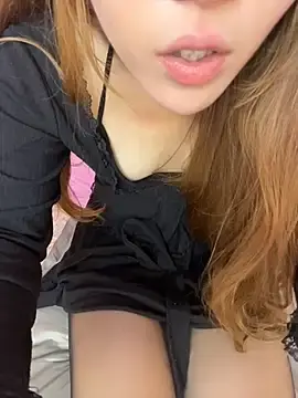 Stripchat Live Sex Cam of huinei_a