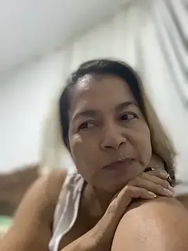 Stripchat Free Porn Cam of Jlo_69