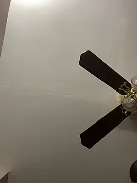 Stripchat Live Sex Cam of islandvybee55