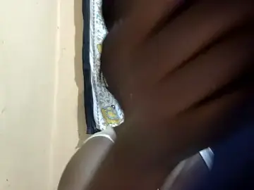 Stripchat Free Live Porn of sexxy_melons