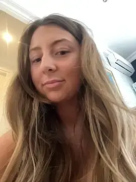 Stripchat Live Sex of curvyflawless