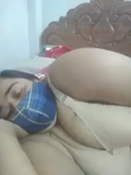 Stripchat Live Sex of momo_loves