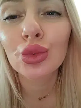 Stripchat Adult Video Chat of LadyLolyPop_