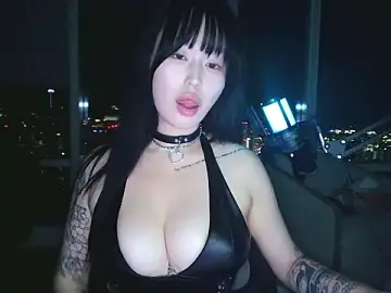 Stripchat Free Porn Cam of obeycarrienoona