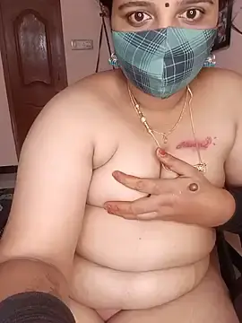 Stripchat Adult Webcam of pirainilla