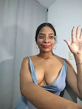 Stripchat Live Sex of KATALINA_SANTANA_
