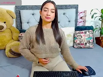 Stripchat Live Sex Cam of Katikloving_