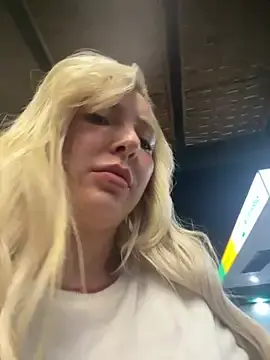 Stripchat Live Sex of Juuhschmitt