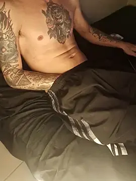 Stripchat Live Sex Cam of Icepappi