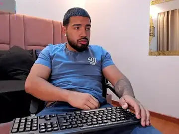 Stripchat Free Live Porn of Massimo_Moretti