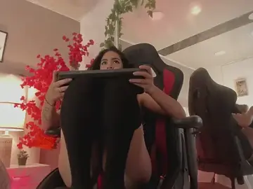 Stripchat Free Porn Cam of Kiara_Kismet_