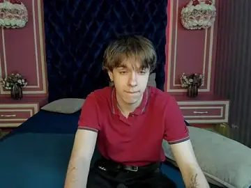 Stripchat Sex Cam of DaveBevy