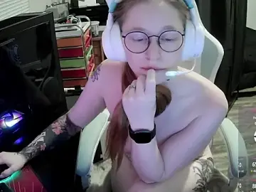 Stripchat Free Live Porn of LilyFoxxx