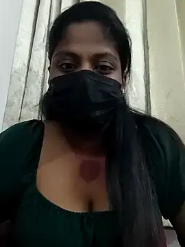 Stripchat Sex Chat of Tamil_Kanmani