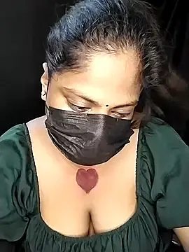 Stripchat Free Live Porn of Tamil_Kanmani