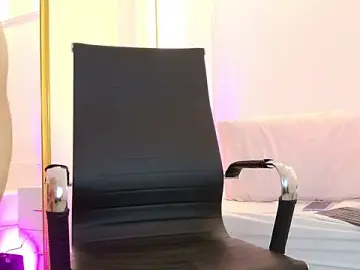 Stripchat Free Live Porn of Mia_rom11
