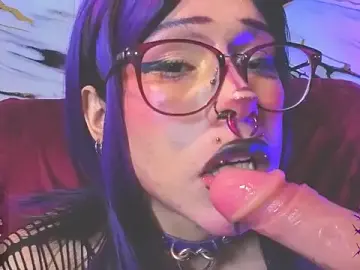 Stripchat Live Sex Cam of dark_nina__