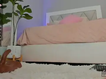 Stripchat Free Porn Cam of ami_sweet18