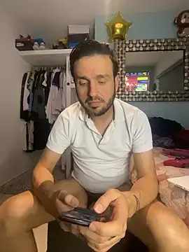 Stripchat Watch Live Sex Cams of Alexitho25