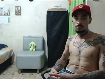 Stripchat Sex Cam of emiliano_hottt