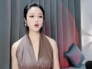 Stripchat Free Porn Cam of Momo-Wow