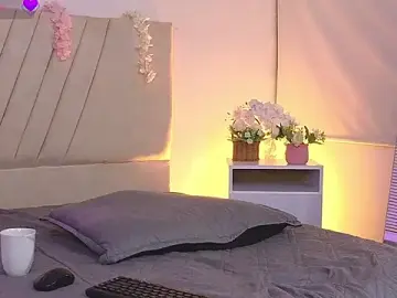 Stripchat Watch Live Sex Cams of Luna_glow_