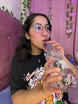 Stripchat Free Live Porn of anni_ross