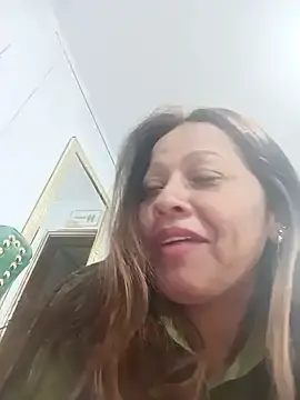 Stripchat Sex Cam of katialatimaecha