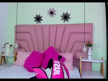 Stripchat Live Sex Cam of Kim_Luna1