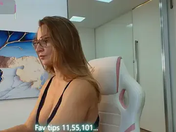 Stripchat Best live sex cam show of Milf_Tea