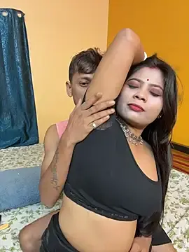 Stripchat Free Porn Cam of RedQQueen