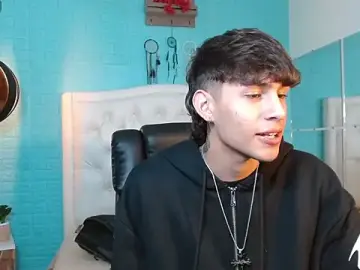 Stripchat Watch Live Sex Cams of DraxBlade09