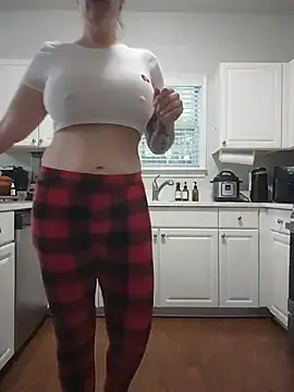 Stripchat Live Sex of HollyTattoo