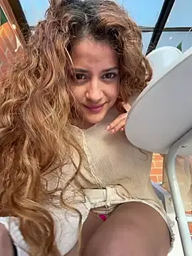 Stripchat Live Sex of alana15